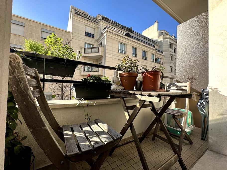 Appartement Lumineux Avec Balcon Levallois-Perret Bagian luar foto